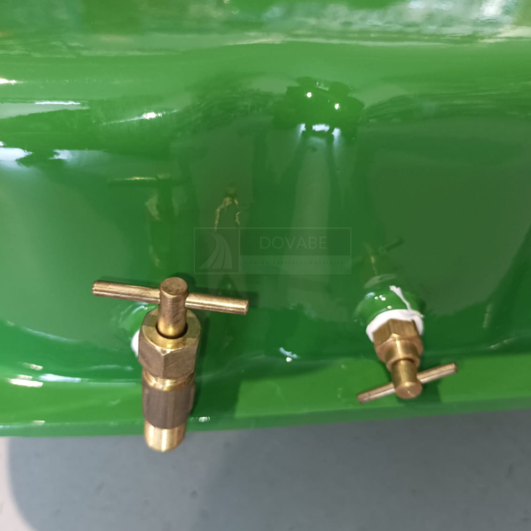 DEPOSITO COMBUSTIBLE 70L. ADAPT. A JOHN DEERE Serie 20/30/40